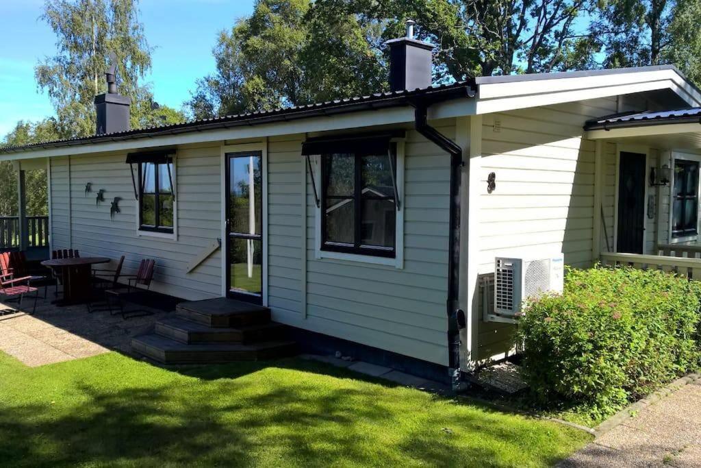 Ferienhaus Smultronsstaelle Hjo, Vaettern Dış mekan fotoğraf