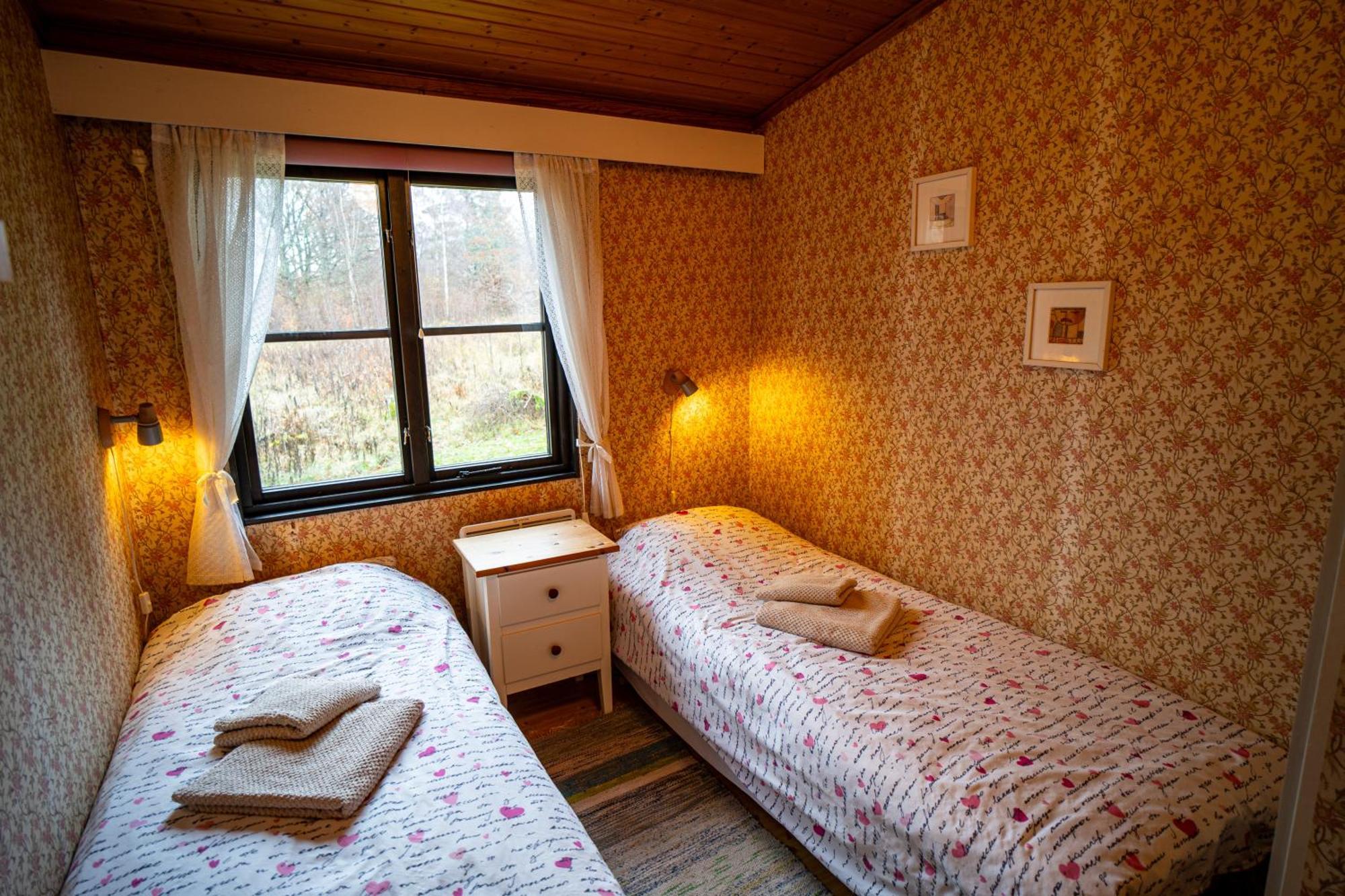 Ferienhaus Smultronsstaelle Hjo, Vaettern Dış mekan fotoğraf